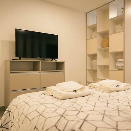 Infinity Plaza Pb Calido Departamento En El Centro De Ushuaiaアパートメント エクステリア 写真